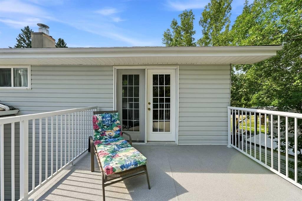 8 Sydney Close, Red Deer, AB - Outdoor With Deck Patio Veranda With Exterior