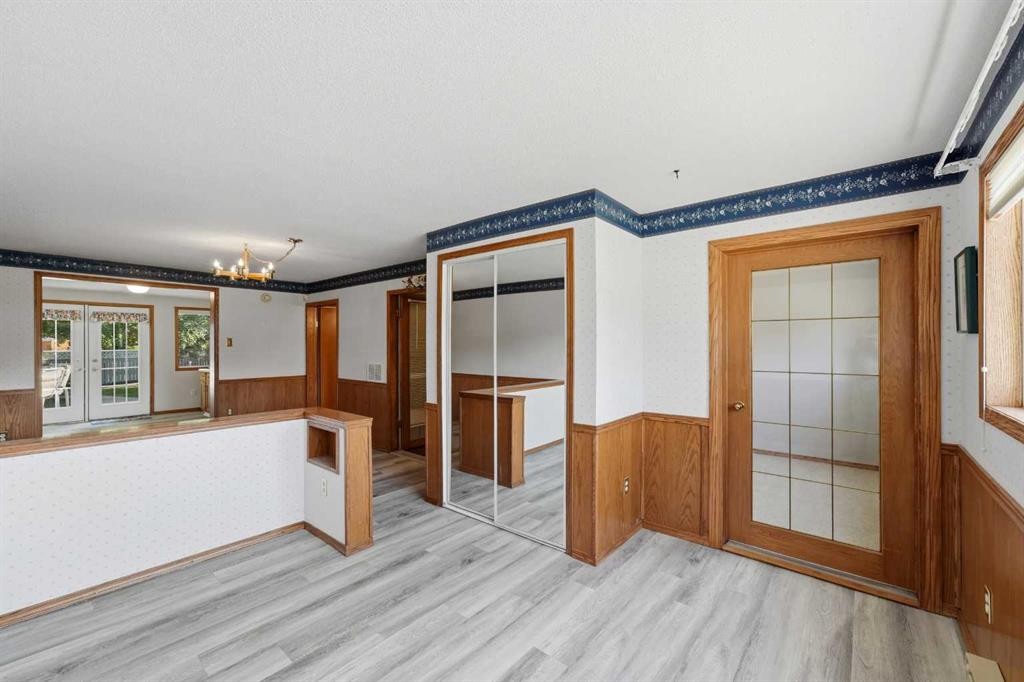 8 Sydney Close, Red Deer, AB - Photo Showing Other Room