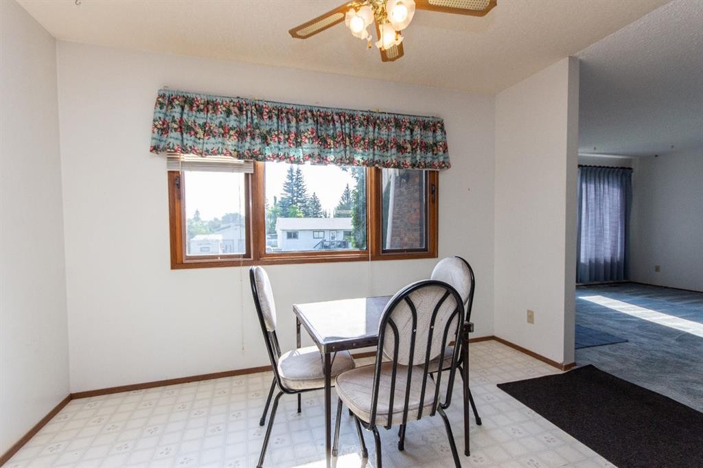 1910 26 Avenue, Delburne, AB - Indoor Photo Showing Dining Room