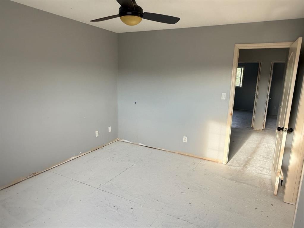 74 Parkway Drive, Blackfalds, AB - Indoor Photo Showing Other Room