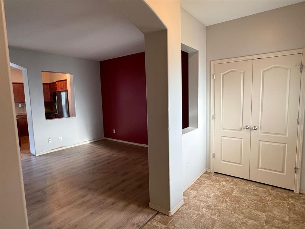 74 Parkway Drive, Blackfalds, AB - Indoor Photo Showing Other Room