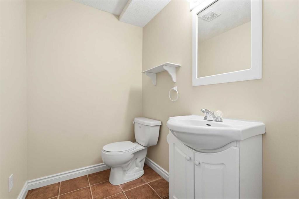 3 Janko Close, Red Deer, AB - Indoor Photo Showing Bathroom