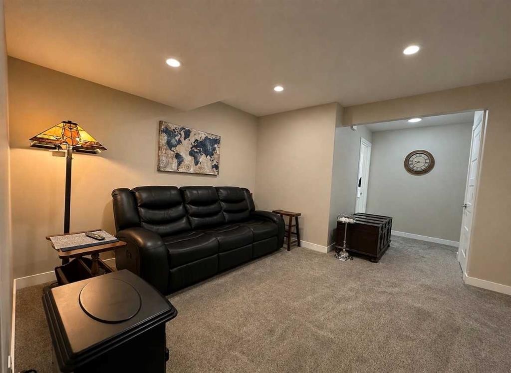 95 Golden Crescent, Red Deer, AB - Indoor