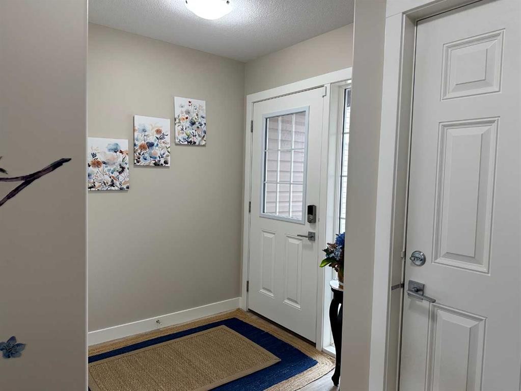 95 Golden Crescent, Red Deer, AB - Indoor Photo Showing Other Room