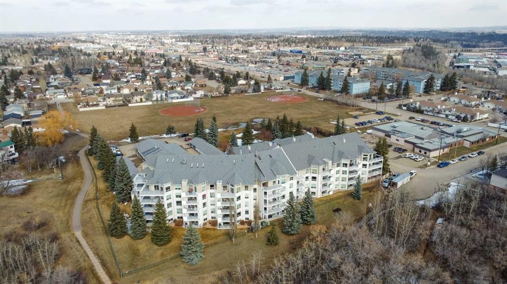409-6118 53 Avenue, Red Deer, AB - Outdoor With View
