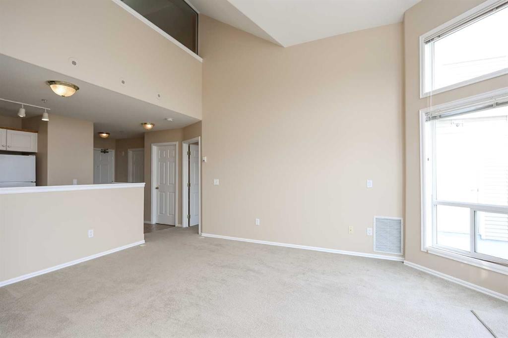 409-6118 53 Avenue, Red Deer, AB - Indoor Photo Showing Other Room
