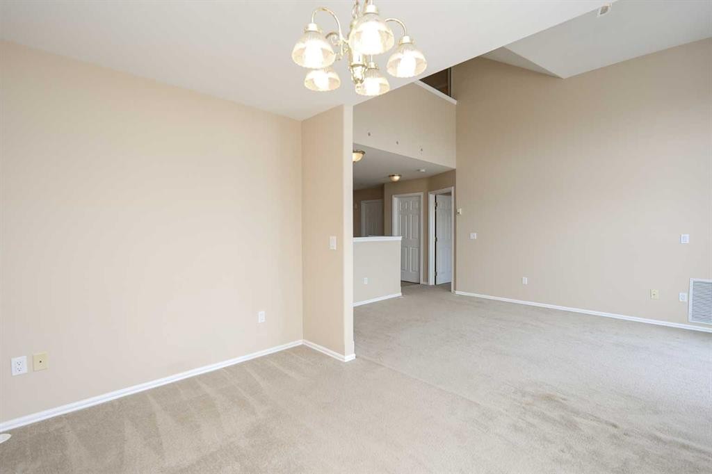 409-6118 53 Avenue, Red Deer, AB - Indoor Photo Showing Other Room