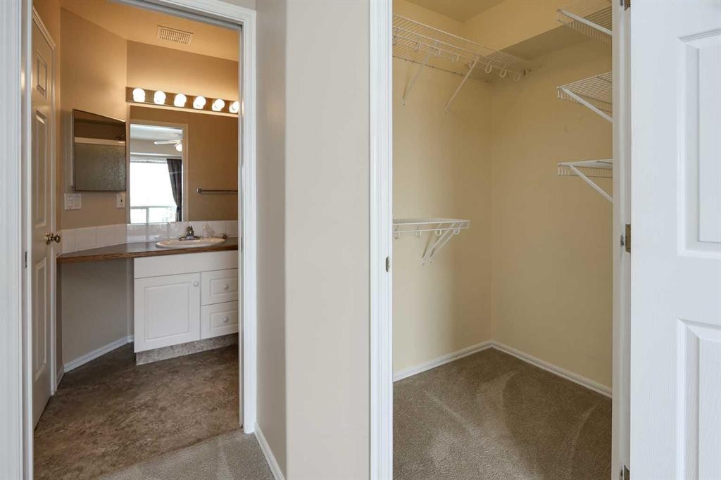 409-6118 53 Avenue, Red Deer, AB - Indoor