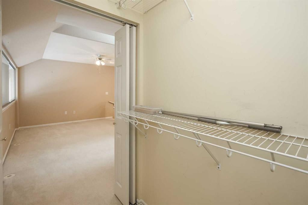 409-6118 53 Avenue, Red Deer, AB - Indoor With Storage