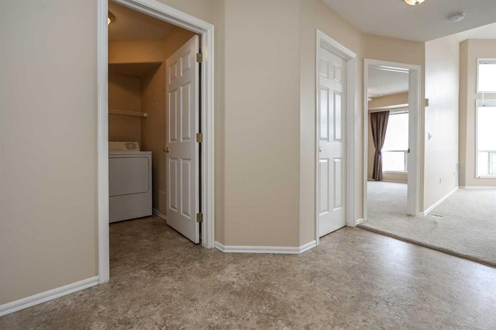 409-6118 53 Avenue, Red Deer, AB - Indoor