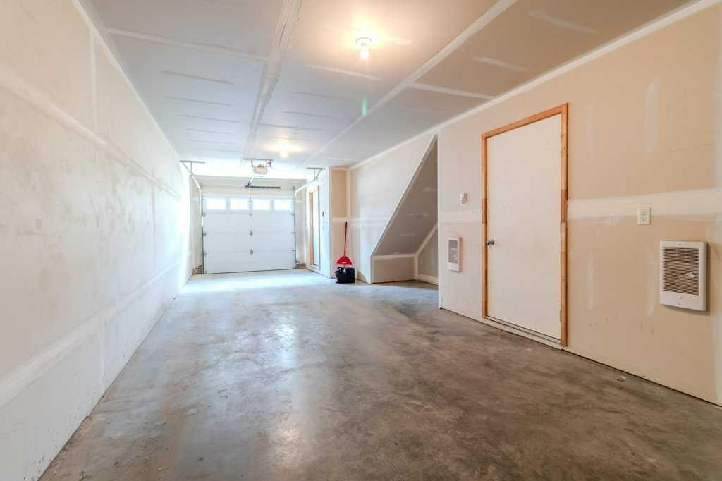 702-125 Caribou Crescent, Red Deer, AB - Indoor Photo Showing Other Room