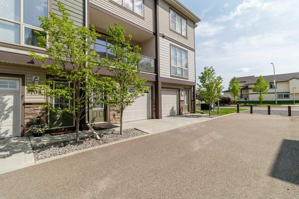 702-125 Caribou Crescent, Red Deer, AB - Outdoor