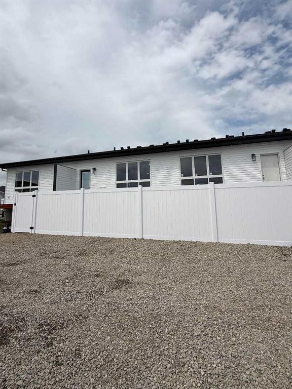 7 Gray Close, Sylvan Lake, AB - Outdoor