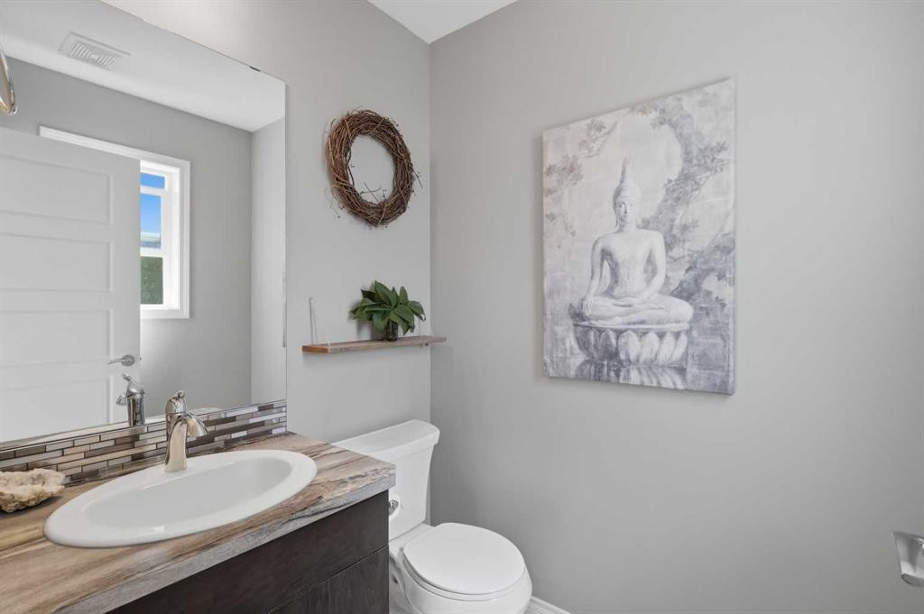 9 Hampton Crescent, Sylvan Lake, AB - Indoor Photo Showing Bathroom
