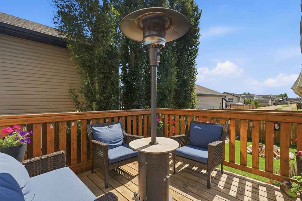 9 Hampton Crescent, Sylvan Lake, AB - Outdoor With Deck Patio Veranda With Exterior