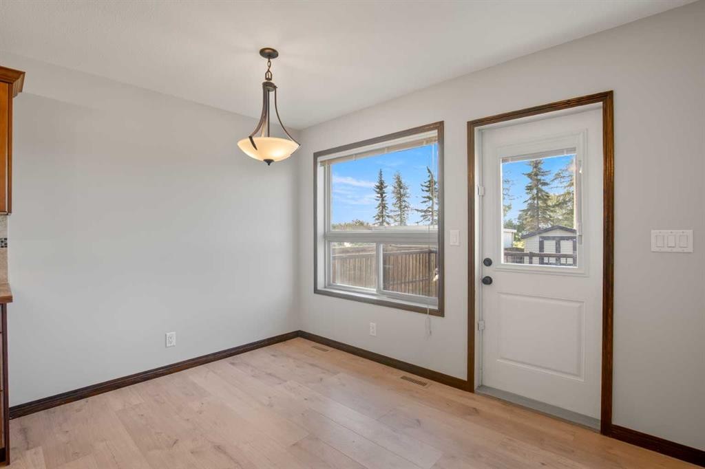 92 Ireland Crescent, Red Deer, AB - Indoor Photo Showing Other Room