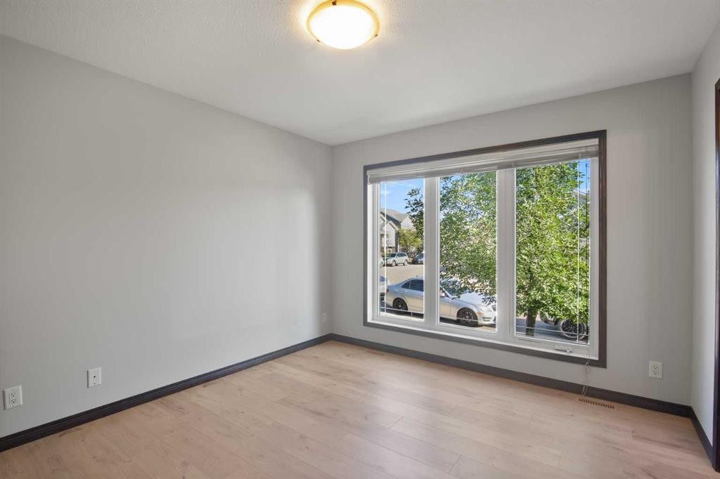 92 Ireland Crescent, Red Deer, AB - Indoor Photo Showing Other Room