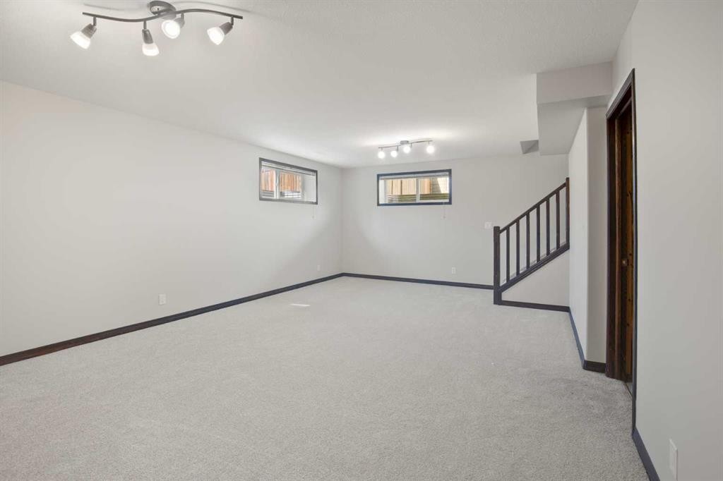 92 Ireland Crescent, Red Deer, AB - Indoor Photo Showing Other Room