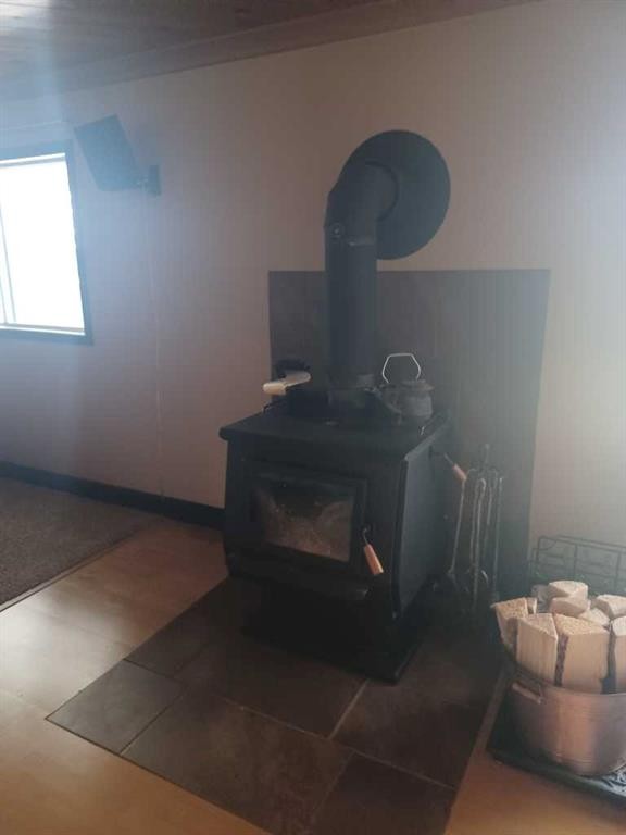 39530 Range Road 22, Rural Lacombe County, AB - Indoor Photo Showing Other Room