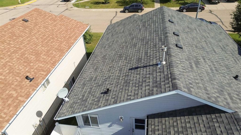 3 Taylor Drive, Lacombe, AB - Outdoor