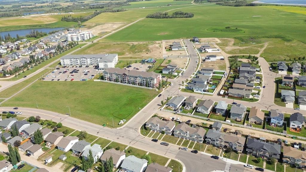 3 Taylor Drive, Lacombe, AB -
