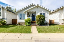 172 Duckering Close Red Deer, AB T4R 2Z4