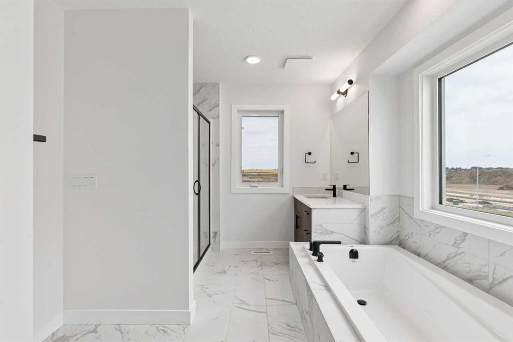 412 Bridgeport Glen, Chestermere, AB - Indoor Photo Showing Bathroom