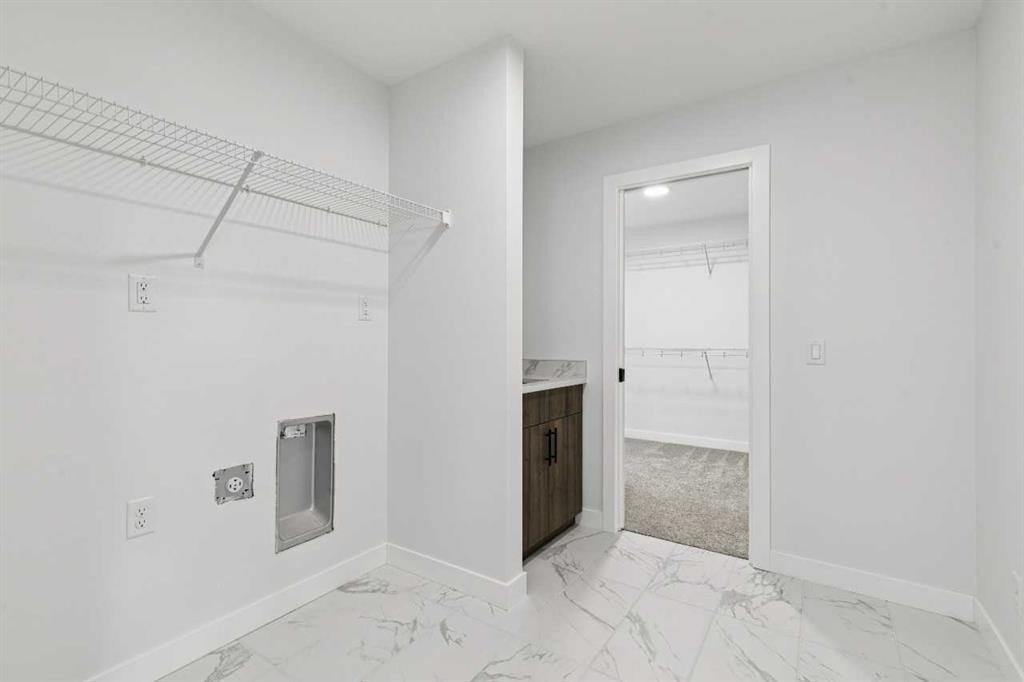 412 Bridgeport Glen, Chestermere, AB - Indoor Photo Showing Other Room