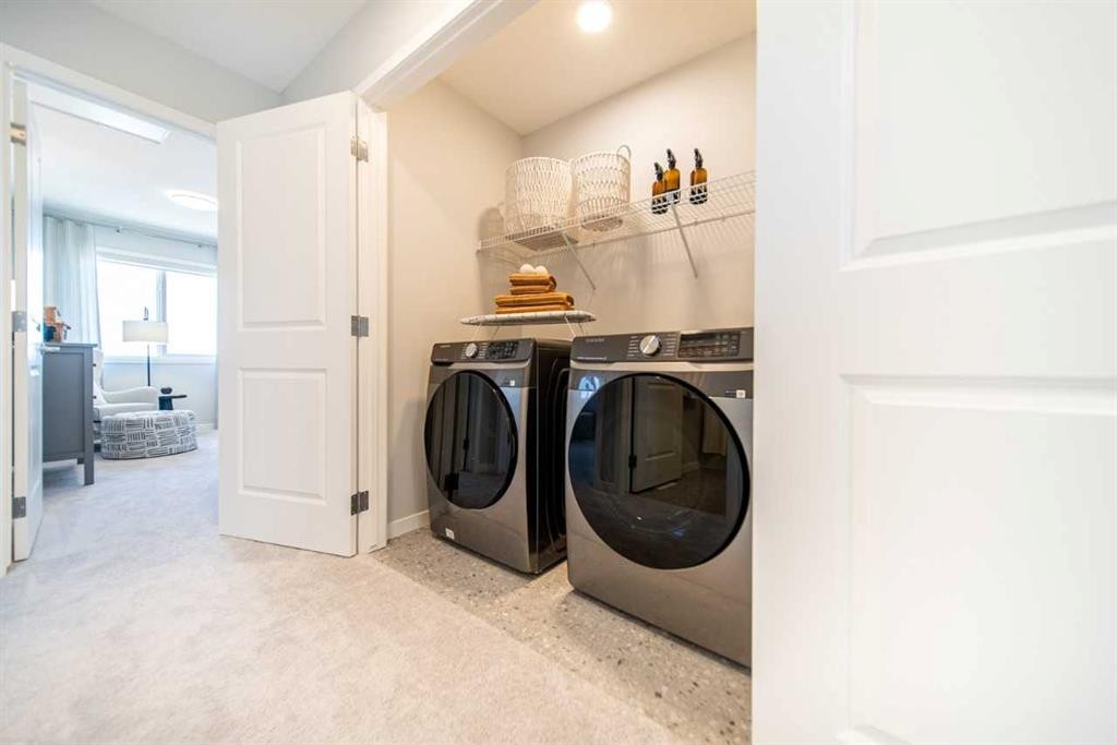 520 Tekarra Drive Nw, Calgary, AB - Indoor Photo Showing Laundry Room