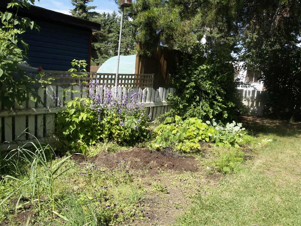 44A-5500 Womacks Road, Blackfalds, AB