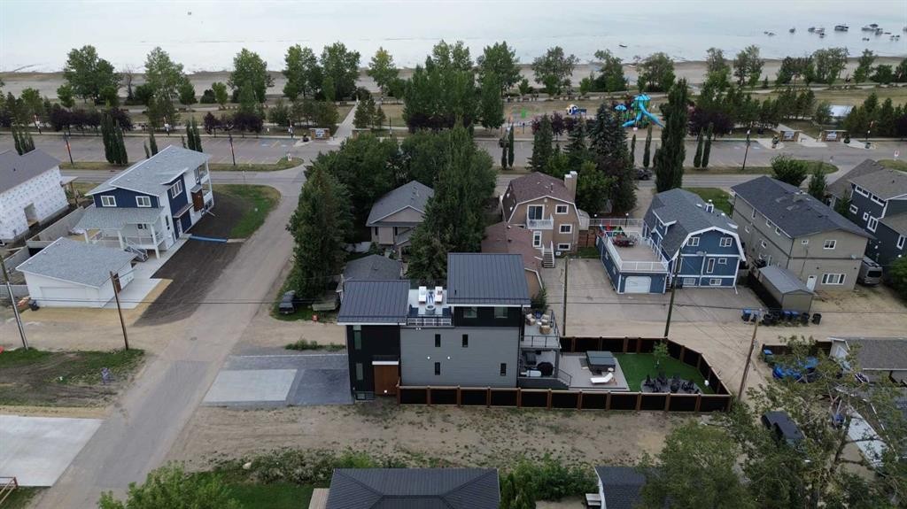 5017 42 Street, Sylvan Lake, AB