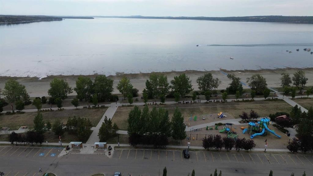 5017 42 Street, Sylvan Lake, AB