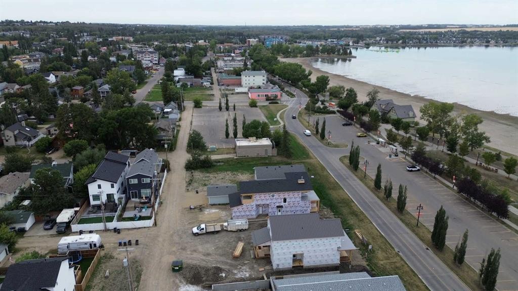 5017 42 Street, Sylvan Lake, AB