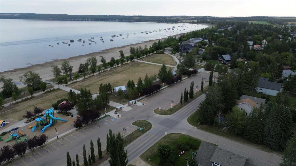 5017 42 Street, Sylvan Lake, AB