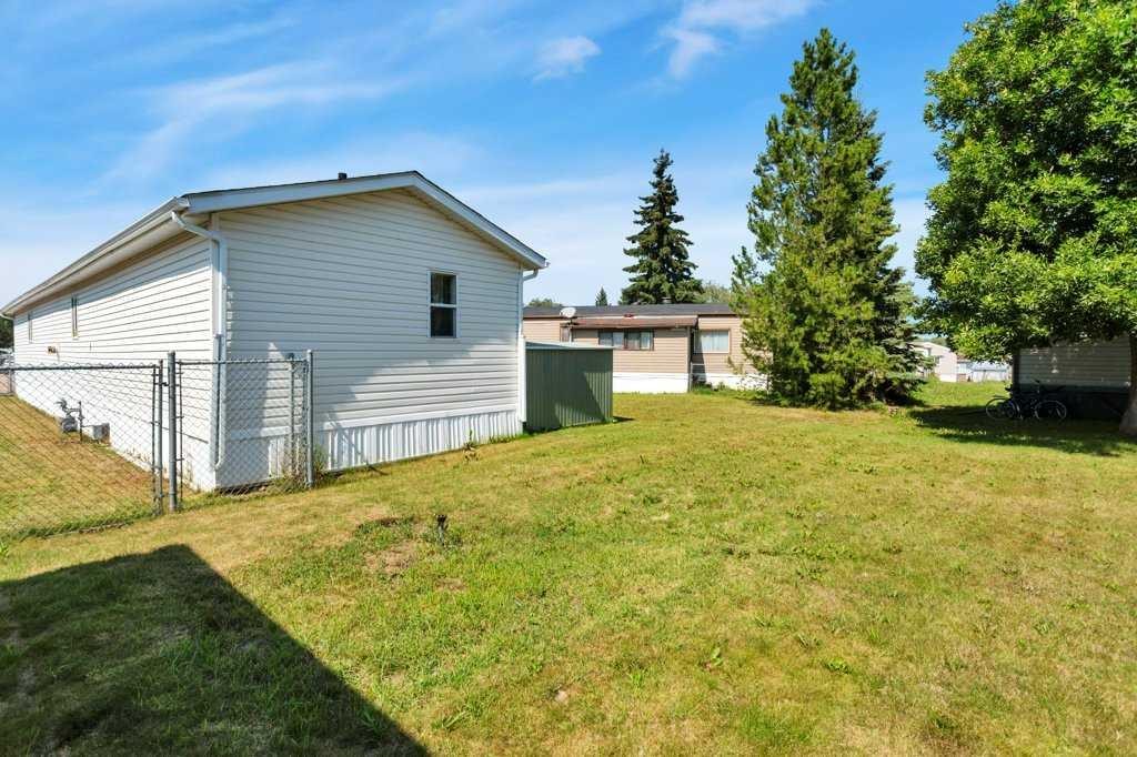 212 Willow Place, Benalto, AB