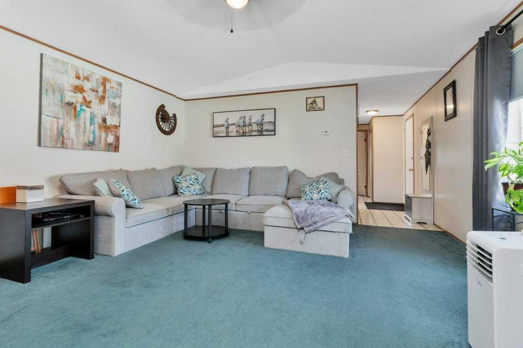 212 Willow Place, Benalto, AB