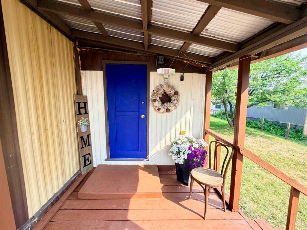 5039 51 Avenue, Caroline, AB - Photo Showing Other Room