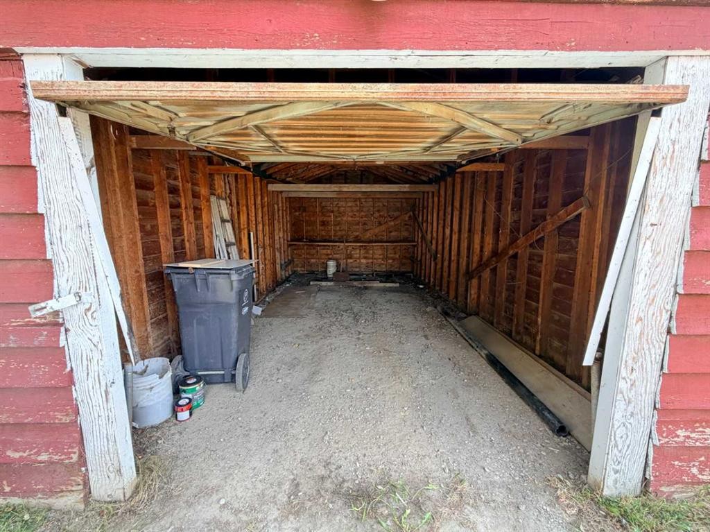 5039 51 Avenue, Caroline, AB - With Exterior