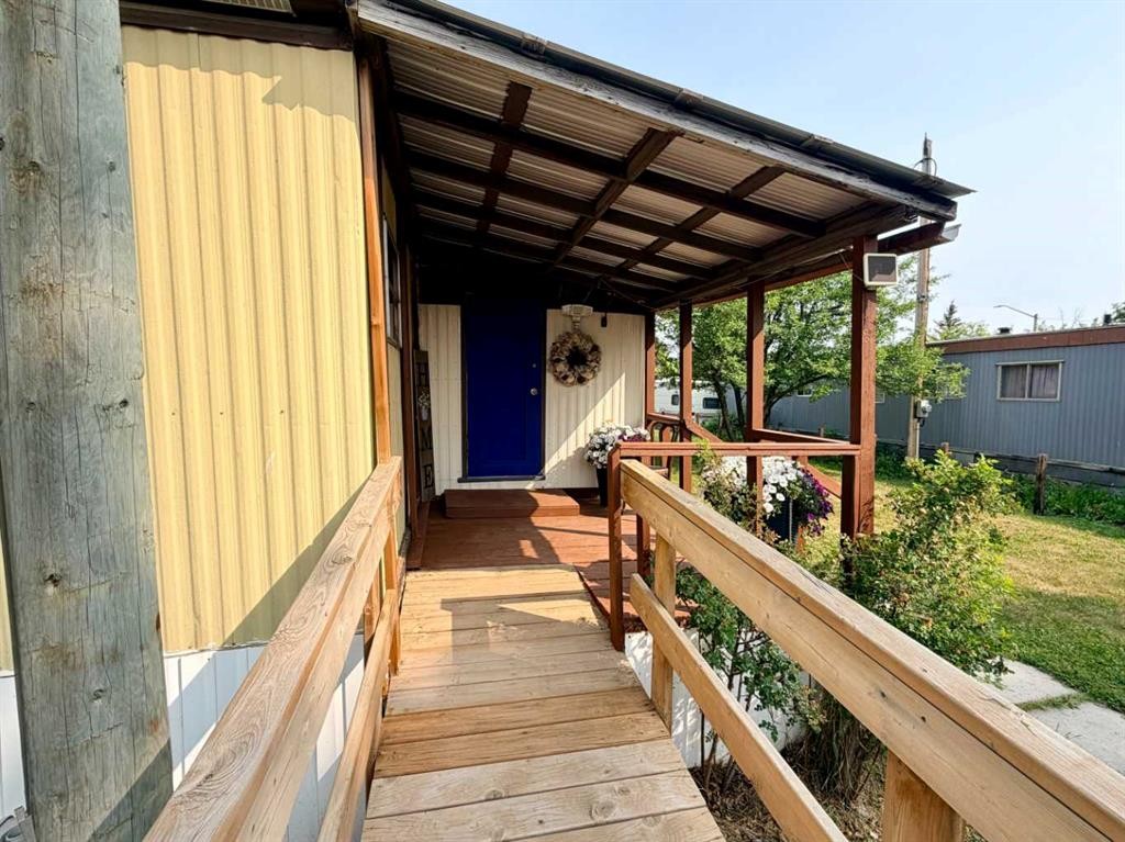 5039 51 Avenue, Caroline, AB - With Exterior