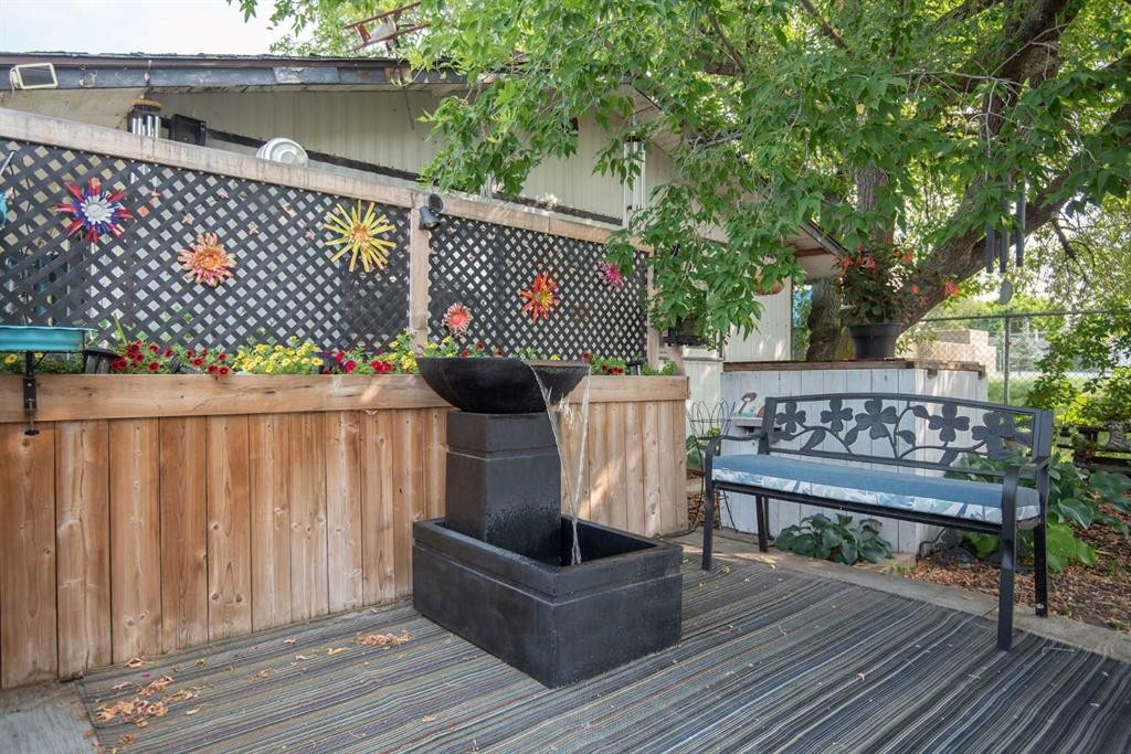 4606 51 Avenue, Bentley, AB - Outdoor With Deck Patio Veranda
