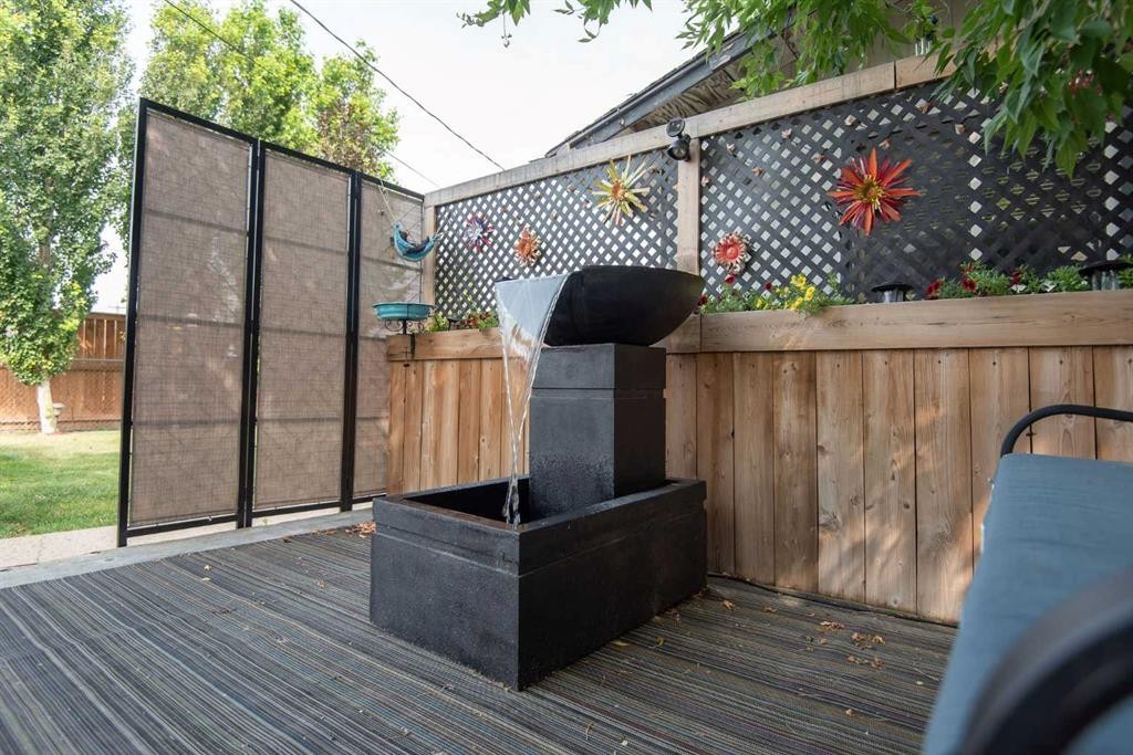 4606 51 Avenue, Bentley, AB - Outdoor With Exterior