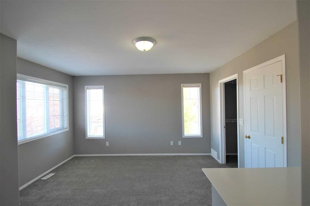 52-73 Addington Drive, Red Deer, AB - Indoor Photo Showing Other Room