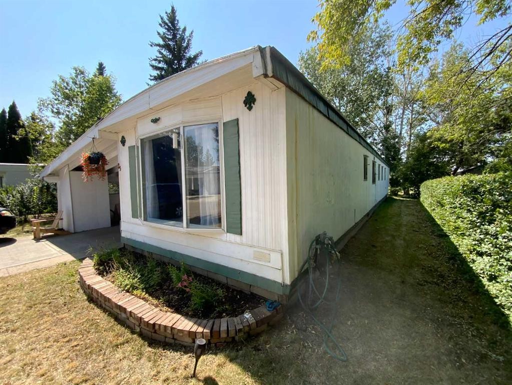 25 Mobile Drive Ne, Three Hills, AB