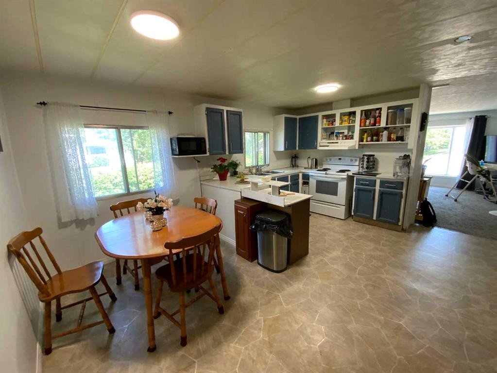 25 Mobile Drive Ne, Three Hills, AB