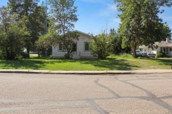 4925 49 Street Sedgewick, AB T0B 4C0