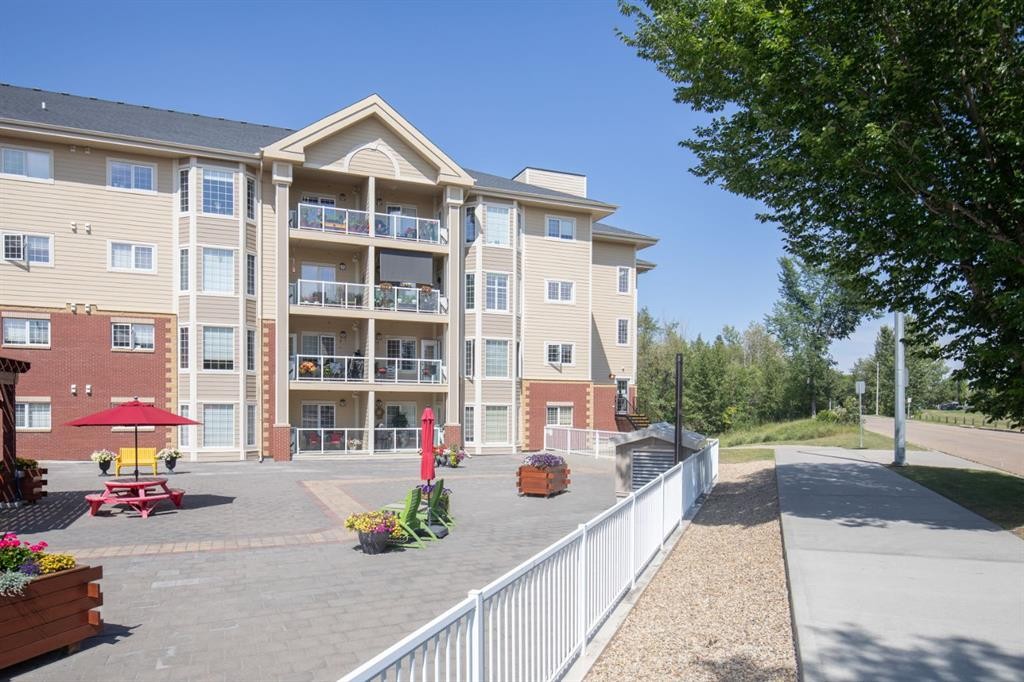 226-6 Michener Boulevard, Red Deer, AB - Outdoor