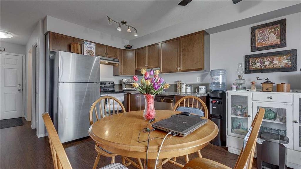 410-3 Broadway Rise, Sylvan Lake, AB - Indoor