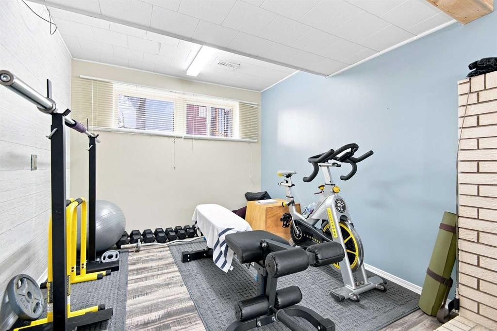4310 54 Avenue, Olds, AB - Indoor Photo Showing Gym Room