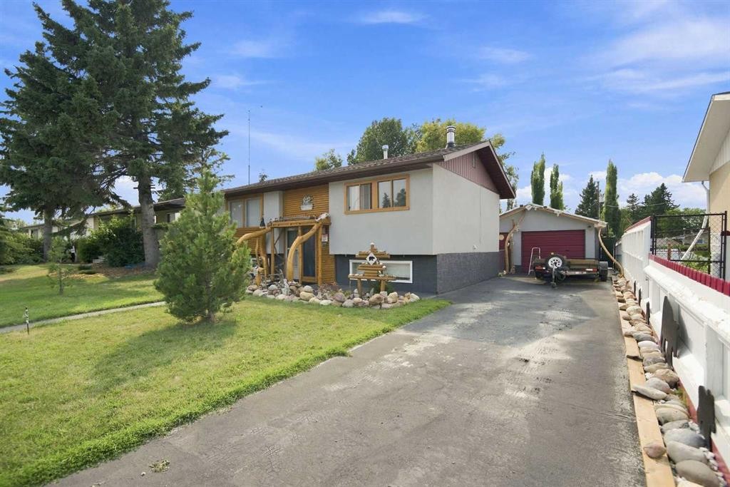 4310 54 Avenue, Olds, AB - Outdoor