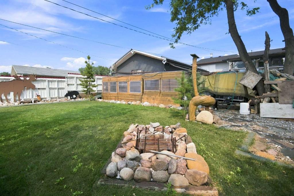 4310 54 Avenue, Olds, AB - Outdoor